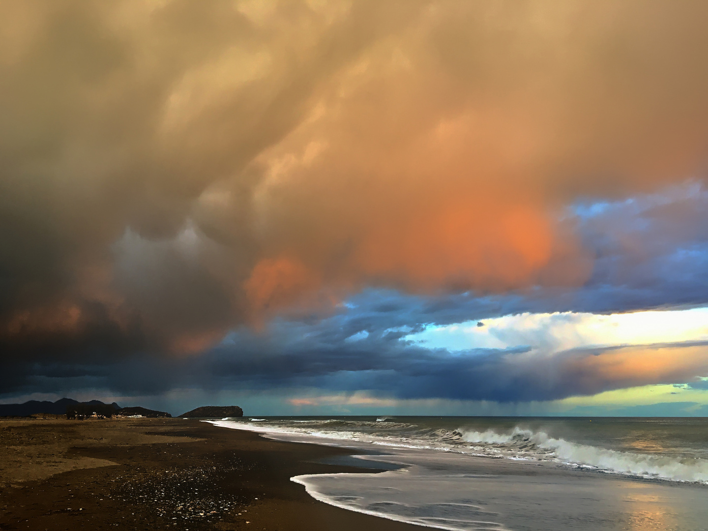 Sandsturm im Sonnenuntergang