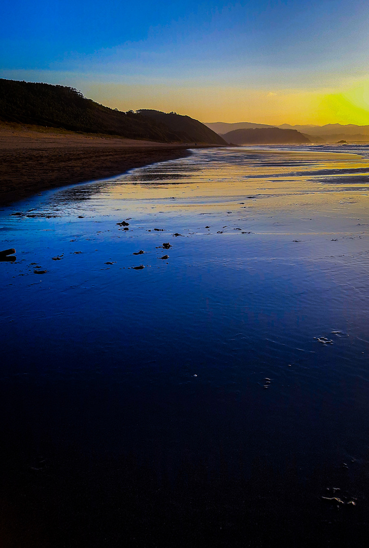 Sandy mirror