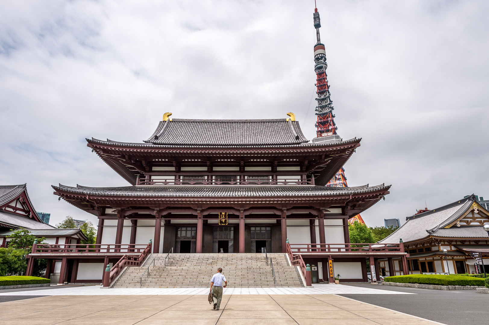 San'en-zan Zojo-ji and the Tokyo Tower