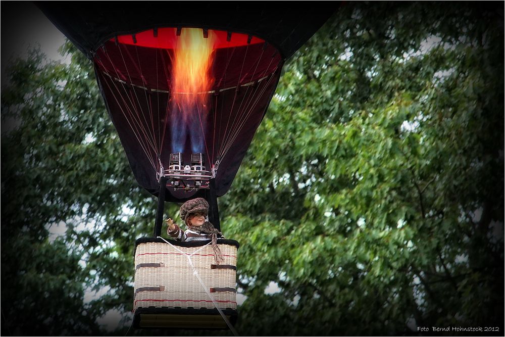 sanfte Landung ..... Ballonfestival Moers 2012