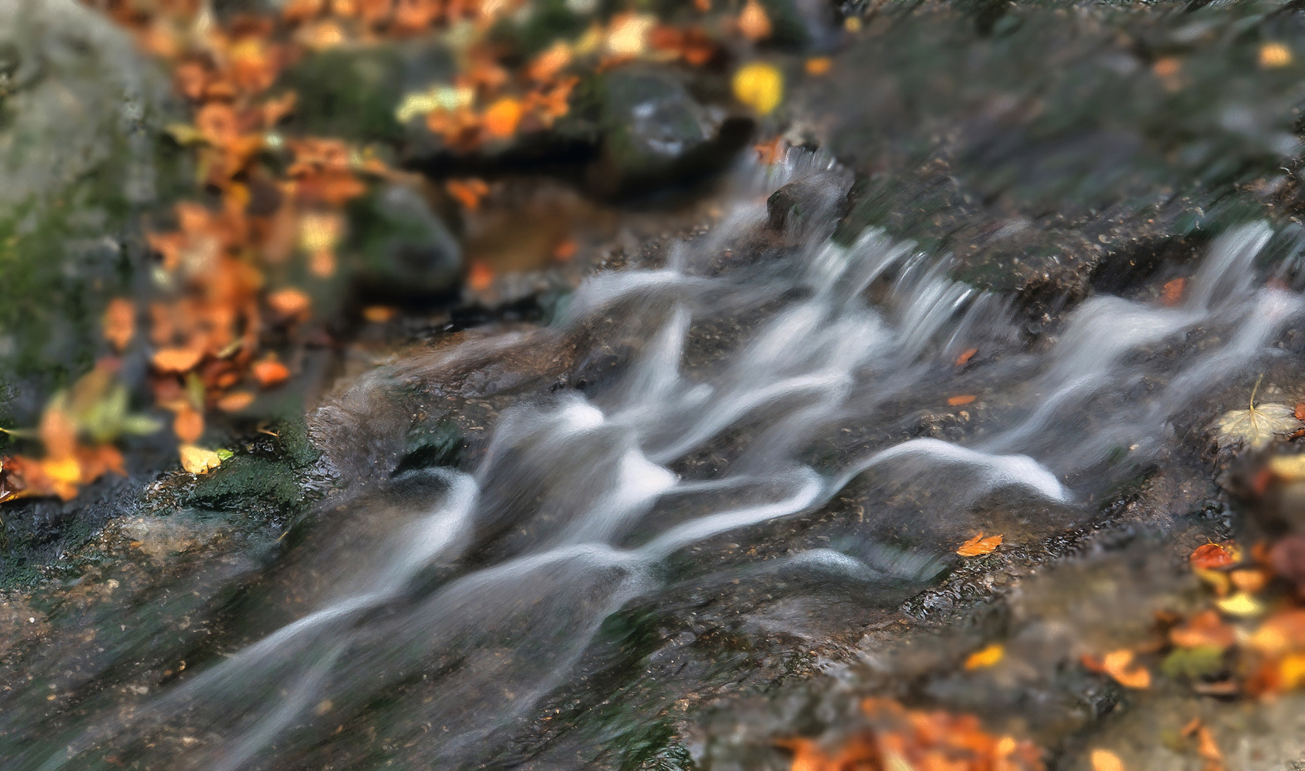 Sanftes Herbstwasser