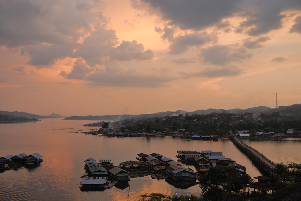 Sangkhlaburi in sunset light