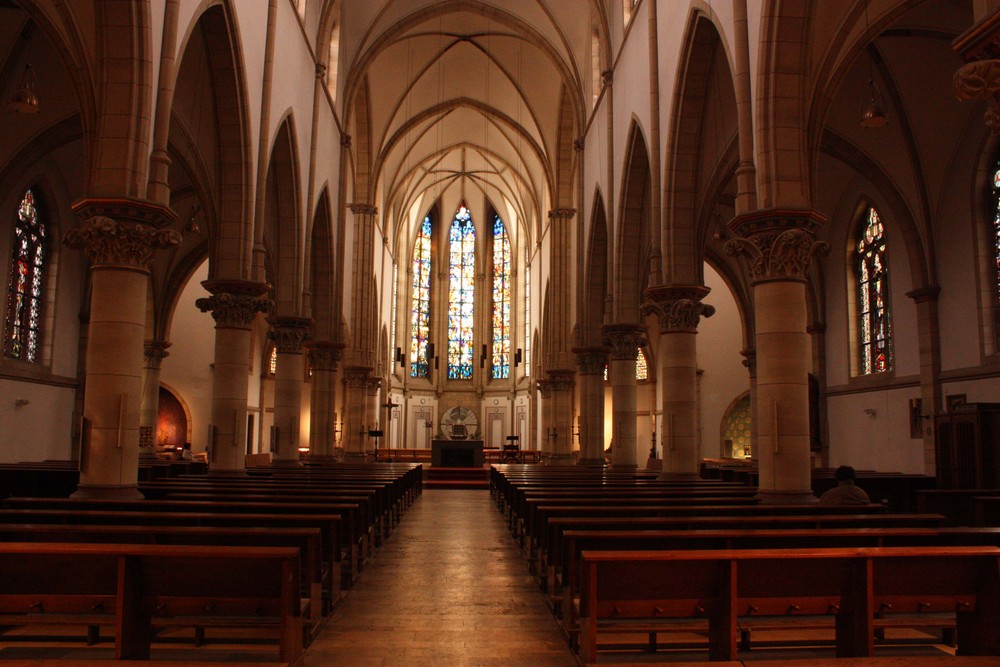 Sankt Augustinus Propstei in Gelsenkirchen als Vergleich zum ersten Bild !