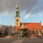 Sankt Marienkirche mit dem Neptunbrunnen