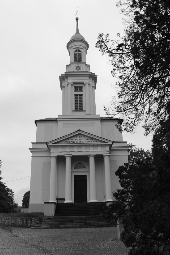 Sankt Mauritius Kirche von Vorn