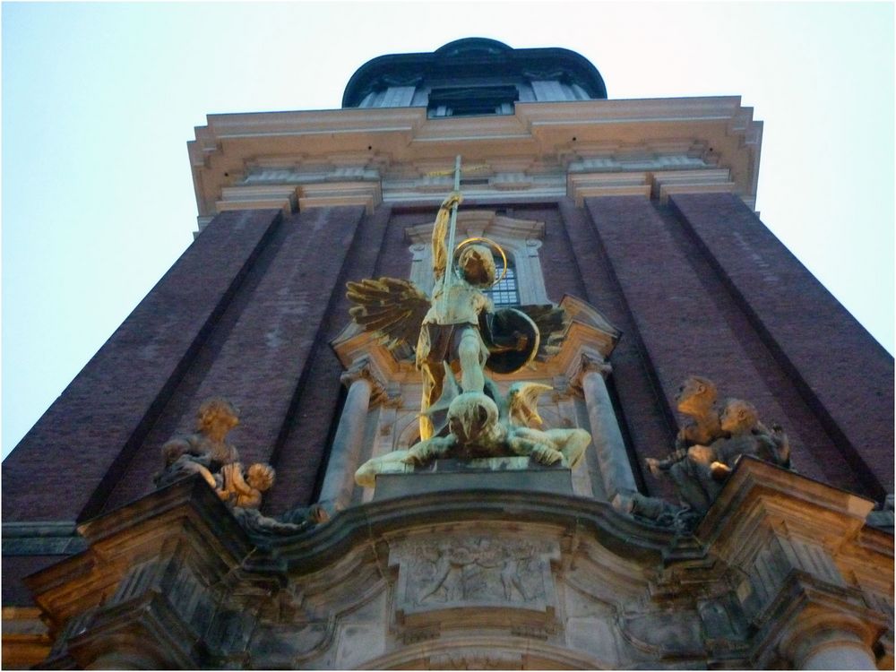 Sankt Michaelis Kirche...