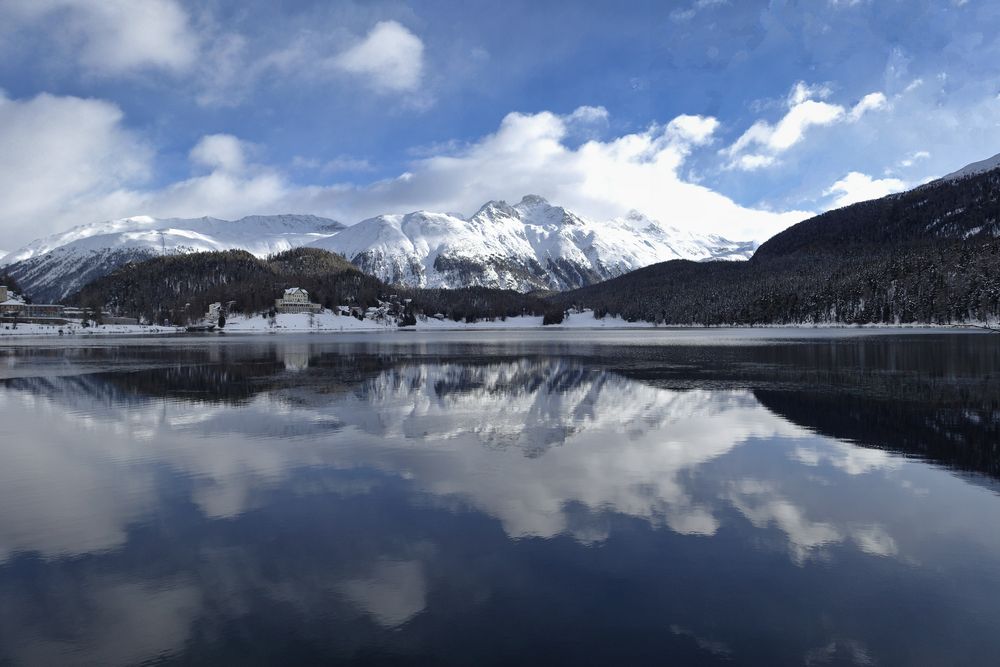 Sankt Moritzersee am Zufrieren