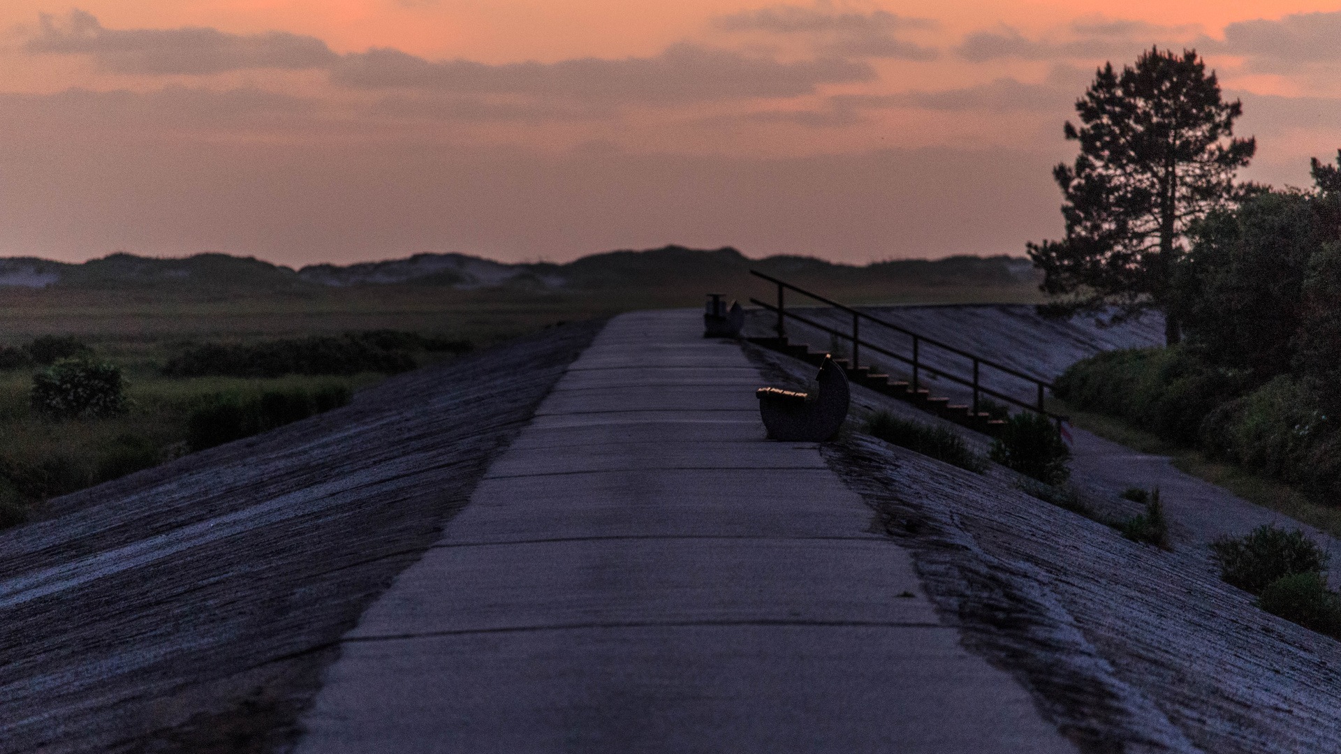 sankt peter ording deich am abend