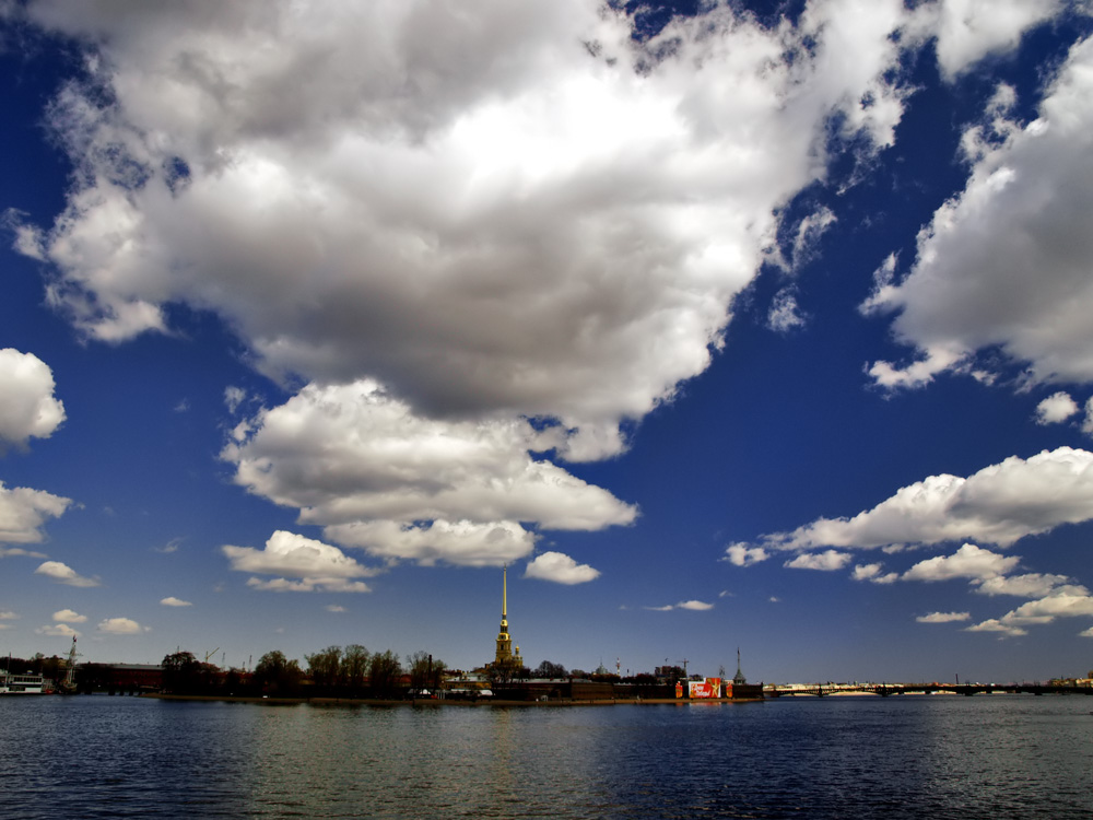 Sankt Petersburg: Blick über die Newa