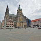 Sankt-Veits-Dom im Hof der Prager Burg