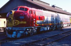 Santa Fe , AT&SF EMD F7AB Units, F7A#347C im Abendlicht...