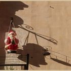 santa in the sun in valletta