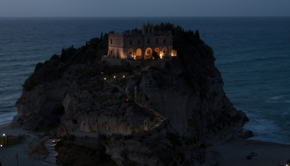 Santa Maria dell Isola (Tropea)