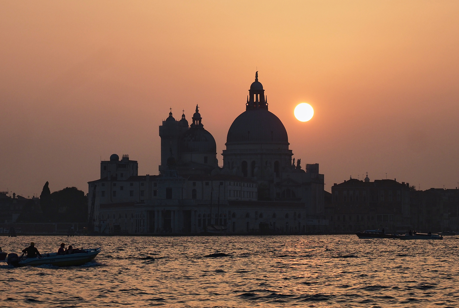 Santa Maria della Salute bei Sonnenuntergang