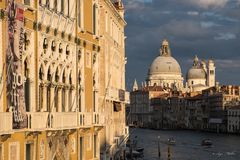 Santa Maria della Salute im goldenen Abendlicht