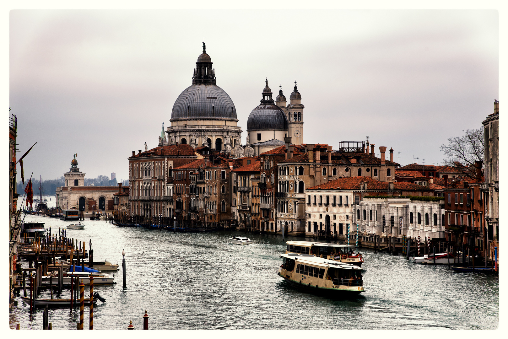 Santa Maria della Salute im Morgendunst...