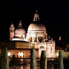 Santa Maria della Salute mit Mond