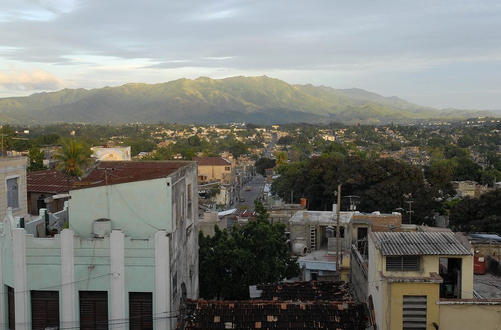 Santiago de Cuba Dachlandschaft II