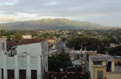 Santiago de Cuba Dachlandschaft II