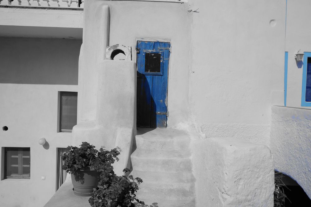 Santorini-Pyrgos1