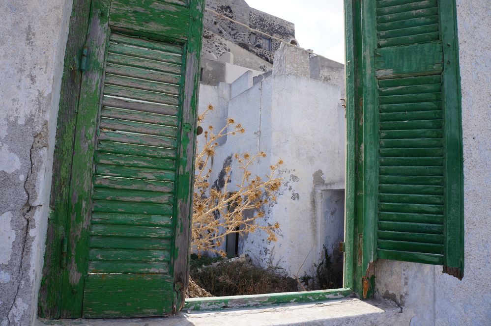 Santorini- Pyrgos3