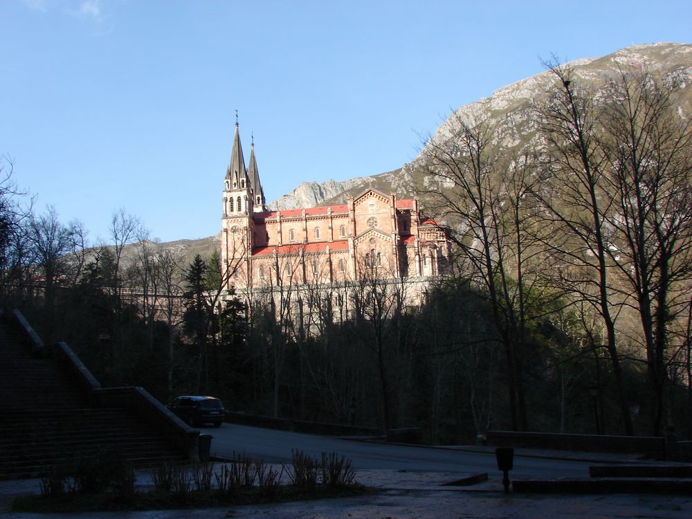 Santuario de Covadonga, Asturias de Savage88 