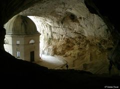 Santuario della Madonna di Frasassi