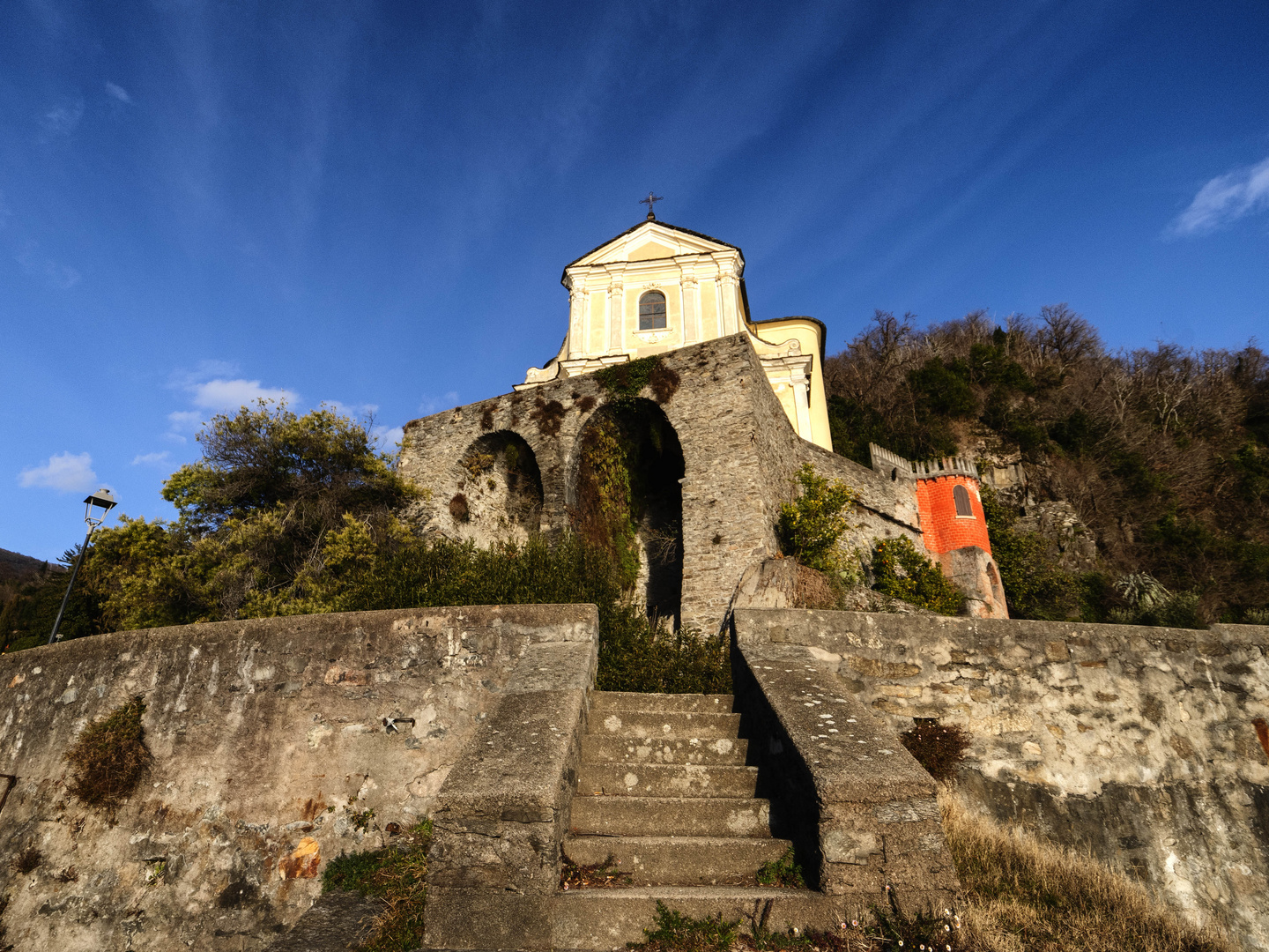 Santuario Madonnina della punta, Maccagno