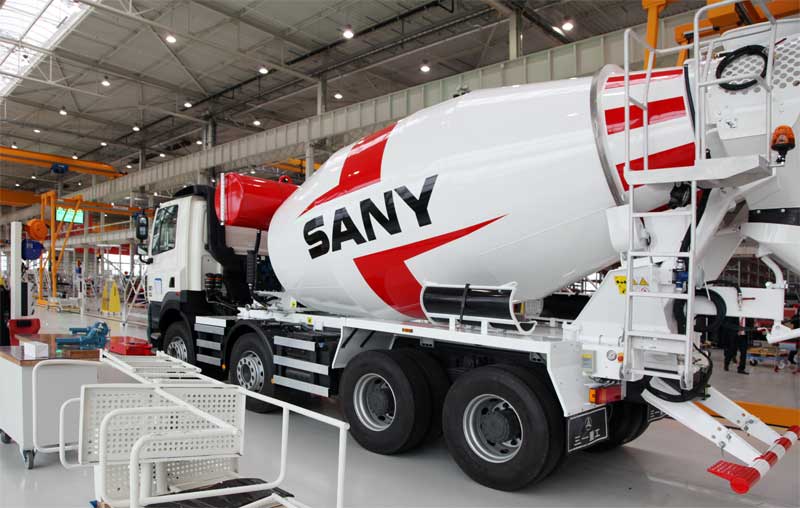 SANY, Truck-mixer SY5250GJB8A (in der neuen Produktionshalle 07/2011 Bedburg)