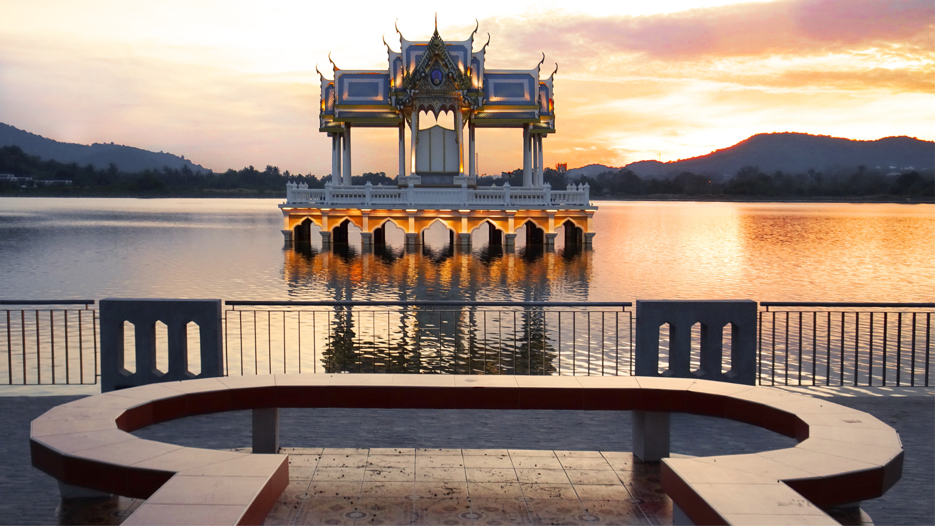 SARA JA-Tu-RA-MUK ,  Kings Pagoda