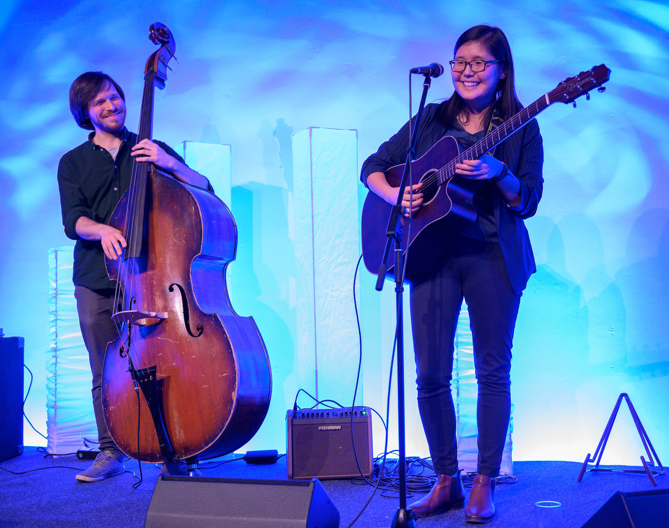 Sara Teamusician - Liedermacherin und Sängerin - Acustic Pop