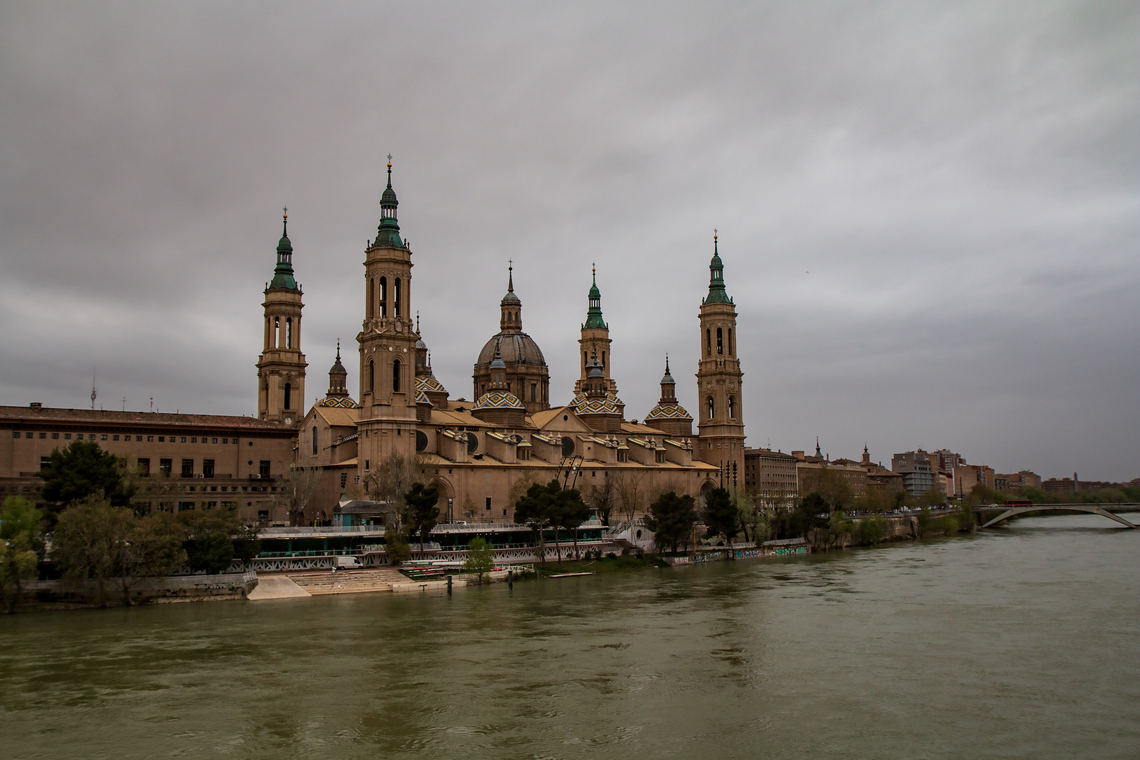 Saragosse et sa cathédrale.