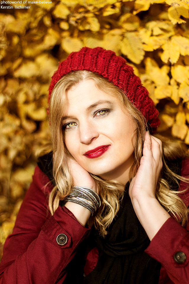 Sarah - goldendes Herbstportrait