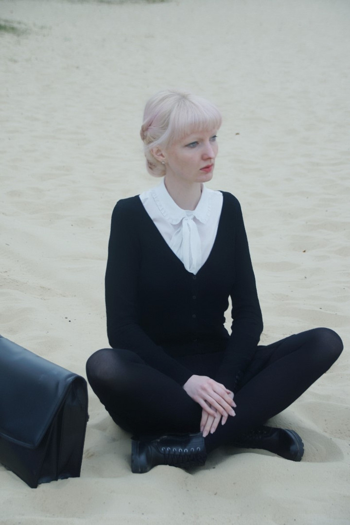 Sarah sucht Entspannung am Strand