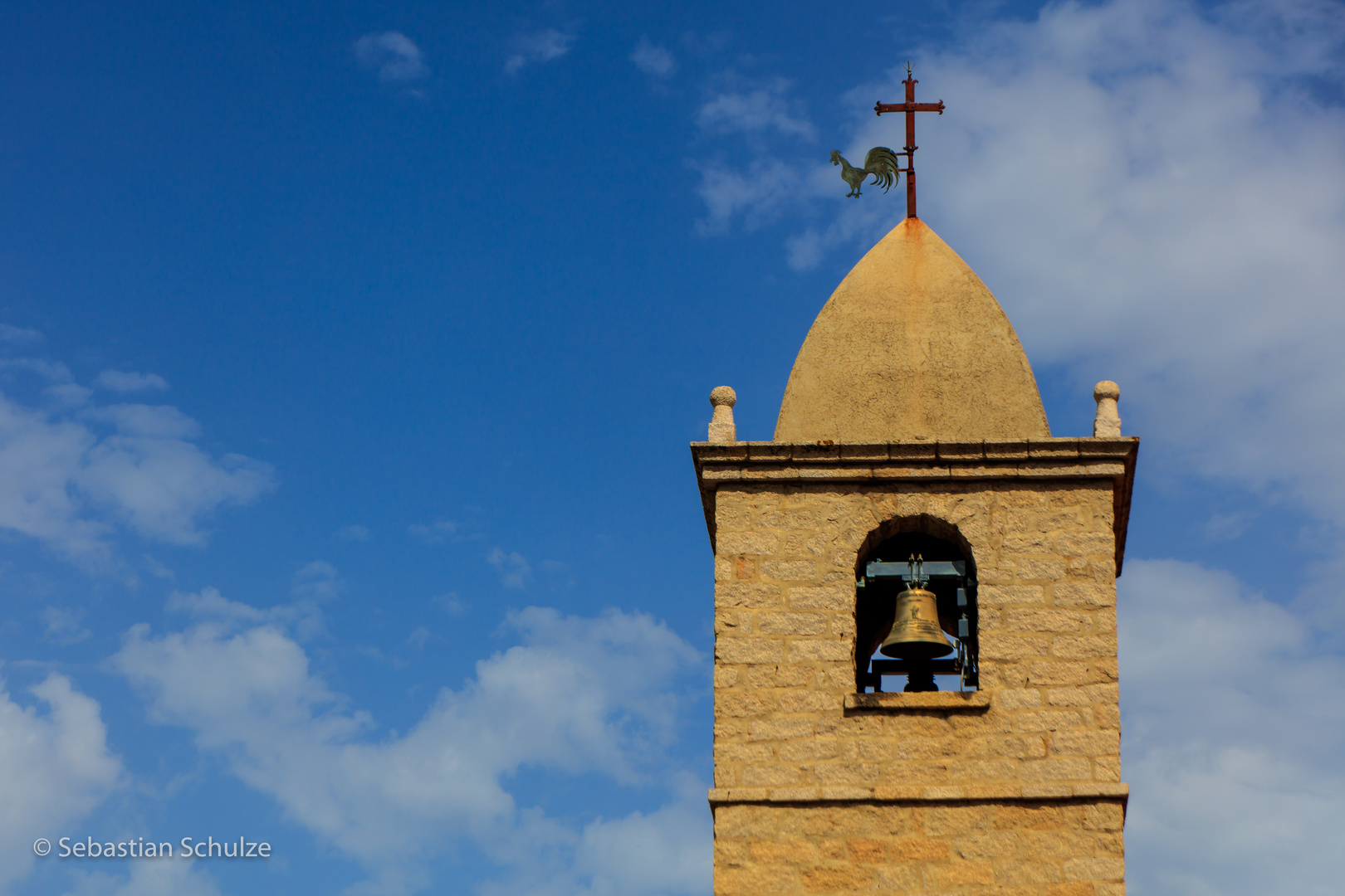 Sardinien - Kirchturmspitze in San Pantaleo