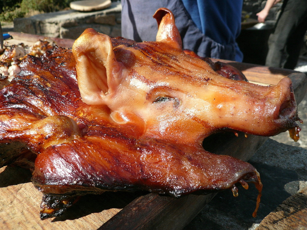 SARDINIEN " SPANFERKEL-ESSEN "