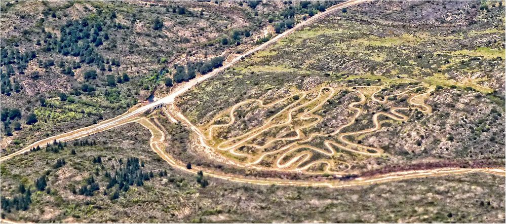 SARDISCHE GEOGLYPHEN-LUFTAUFNAHME BEI OLBIA