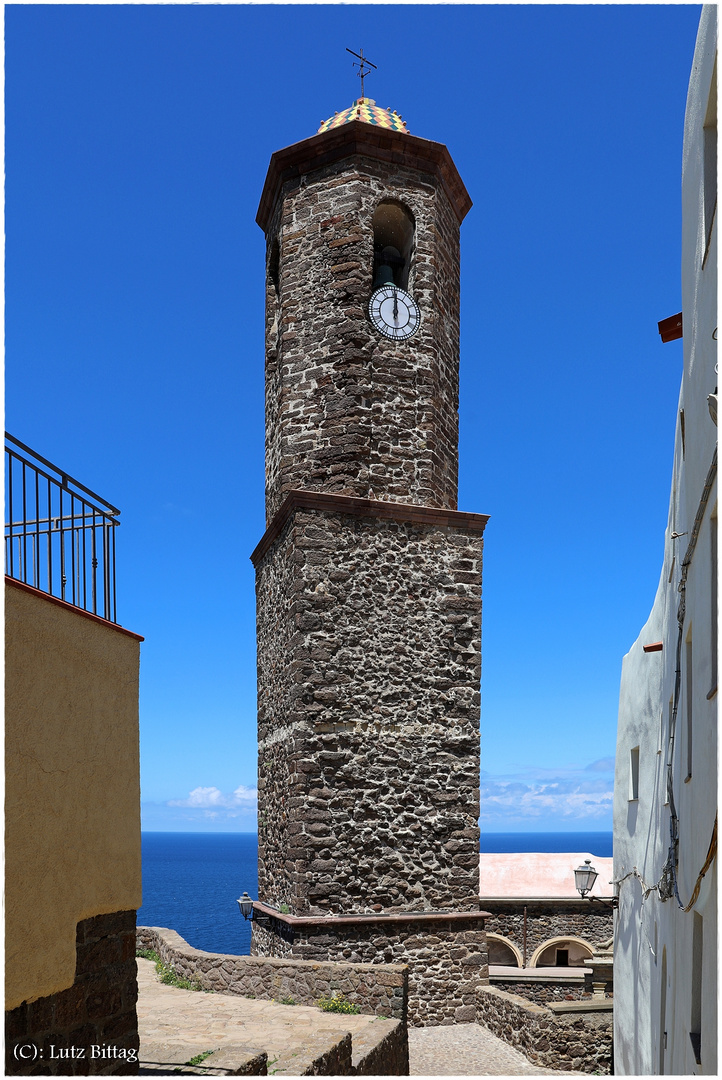 Sardischer Kirchturm