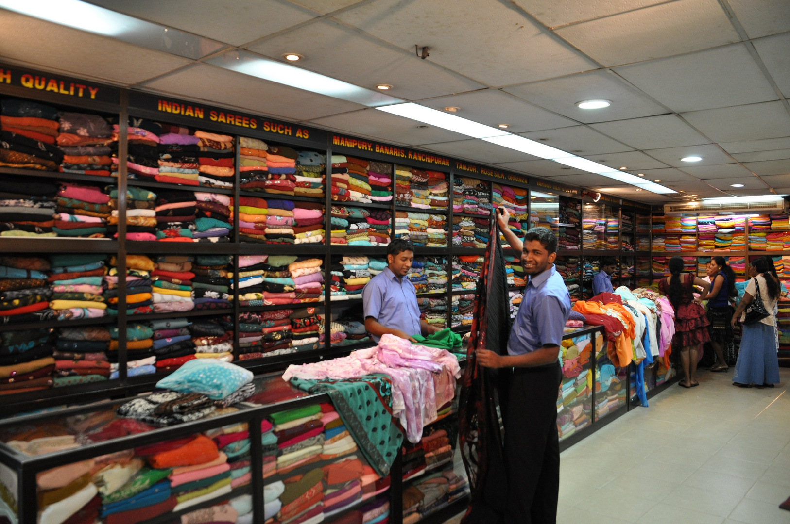 Sari Shop