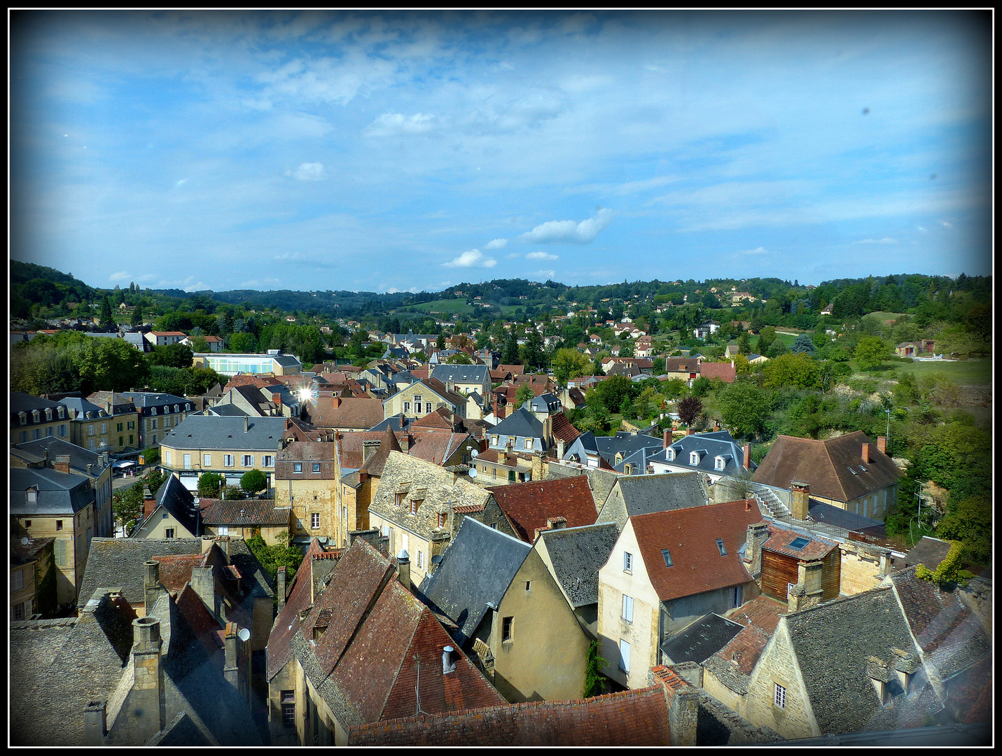 SARLAT -3 -