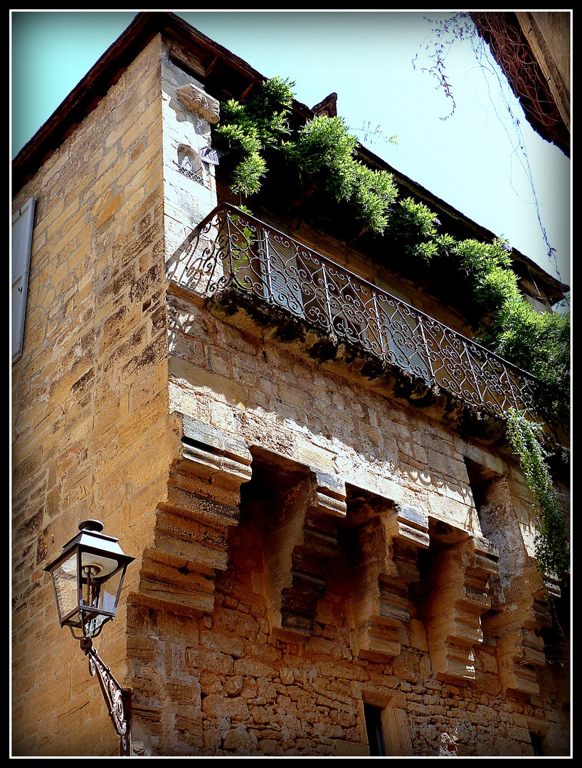 SARLAT -36 -