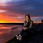 Saskia mit KI-Sonnenuntergang_01