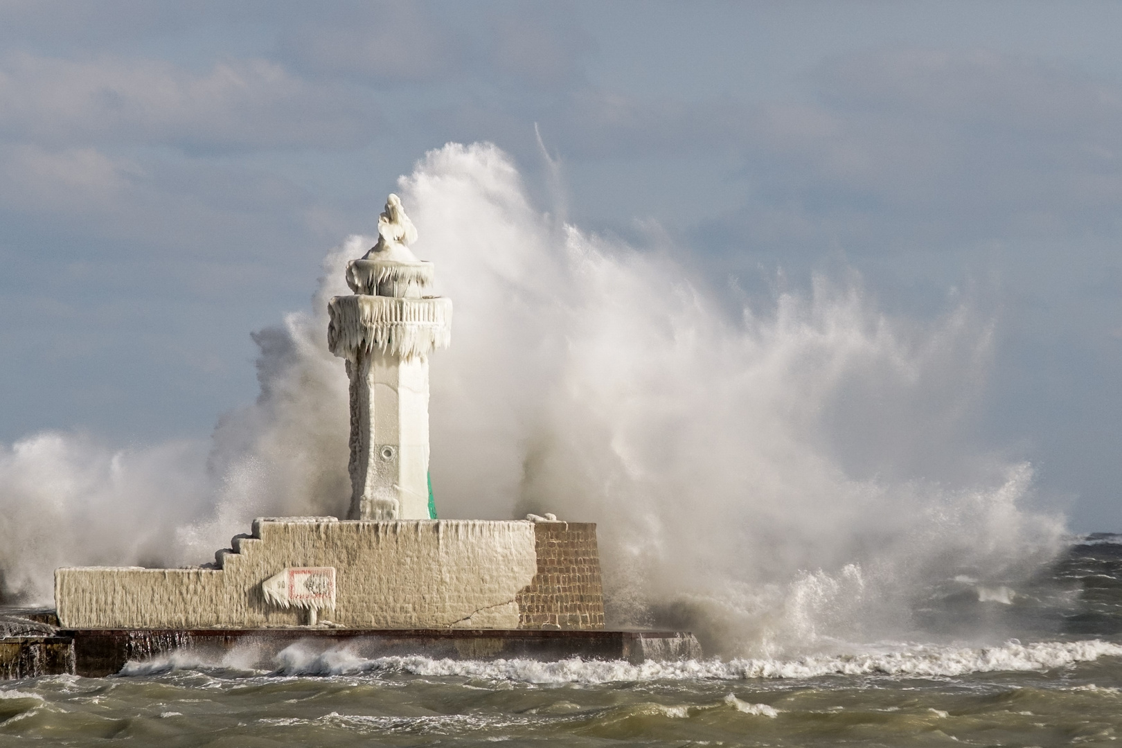 Sassnitzer Leuchturm im Sturm 1 Foto & Bild | deutschland, europe