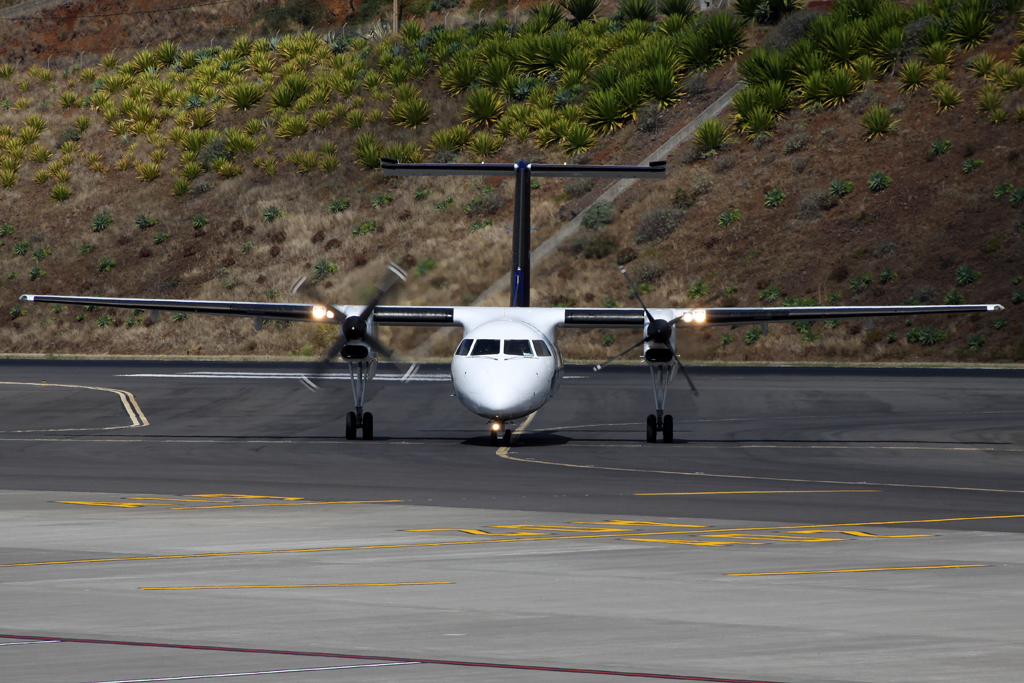 SATA De Havilland Canada DHC-8-202