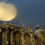 Satelitenschüssel auf dem Aachener Dom... unbearbeitet