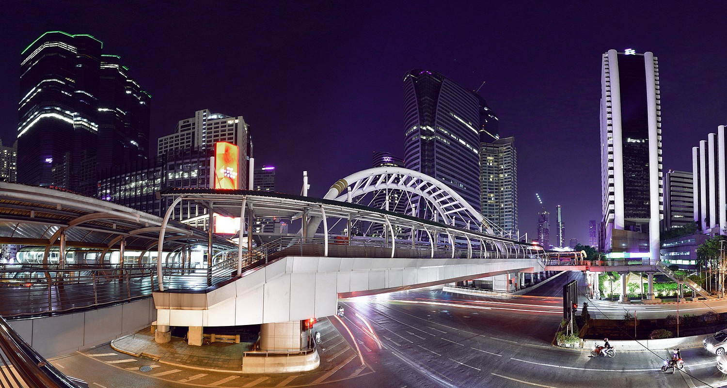 Sathorn-Chong-Nonsi-bridge-night-Bangkok-1_small