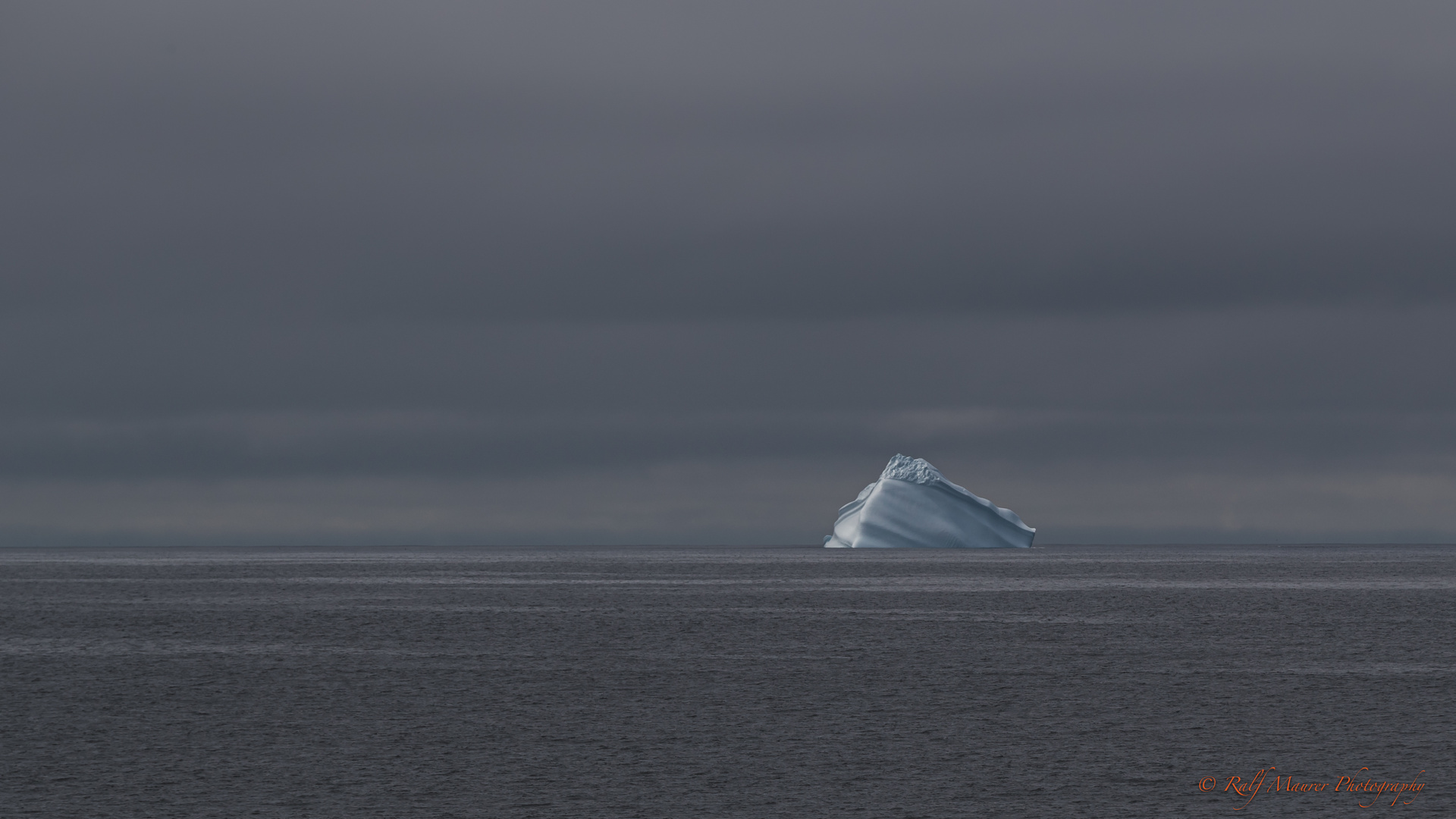 Satin-finished Iceberg