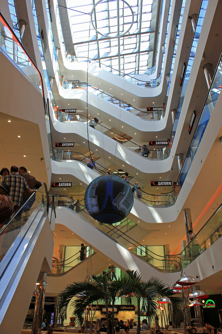 Saturntreppe 1 (an der KÖ in Düsseldorf)