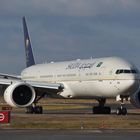 Saudi Arabian Airlines Boeing 777-300ER HZ-AK44 1