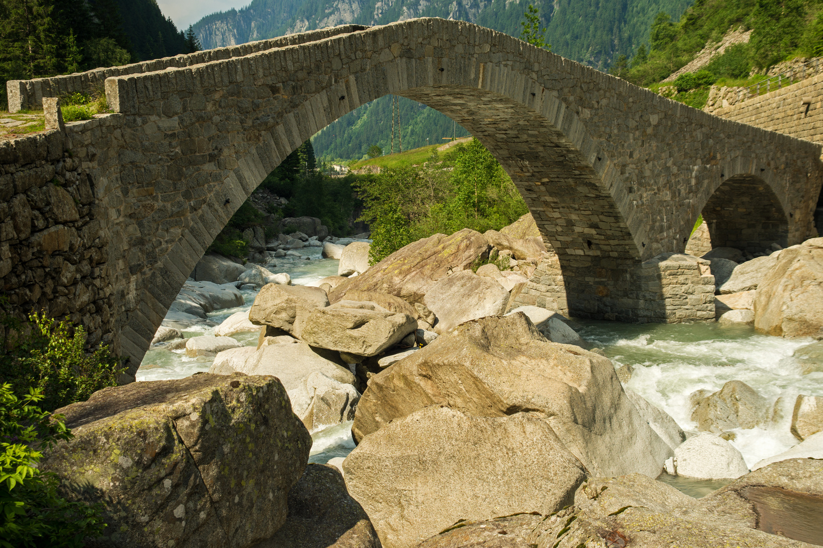 Saümerbrücke über die Reuss...